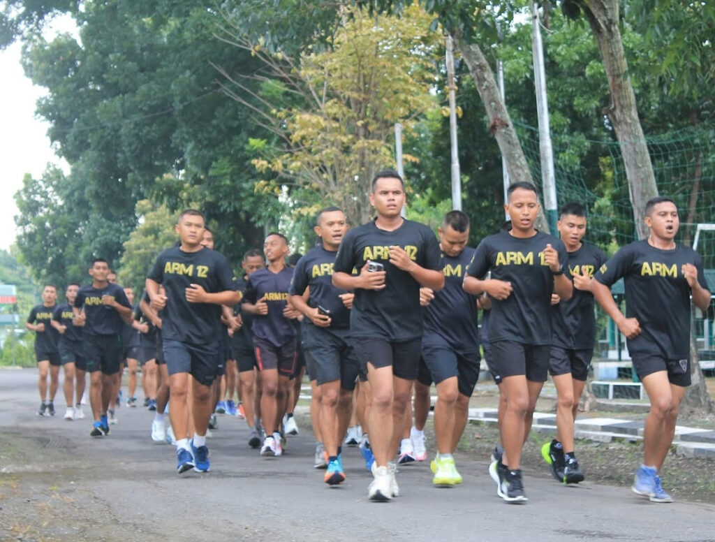 Fisik Prima Prajurit Yonarmed 12 Kostrad di Bulan Ramadhan
