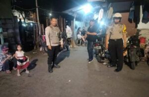 Bhabinkamtibmas Duri Pulo Lakukan Sambang Koordinasi untuk Cegah Tawuran di Perbatasan Segitiga