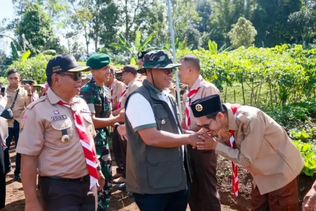 NGABRET” Majalengka Dimulai, TNI dan Pemda Bersatu Bangun Akses Desa
