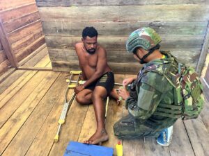 Satgas Yonif 501 Kostrad Laksanakan Pemeriksaan Kesehatan Gratis di Kampung Asiafsamaan, Maybrat
