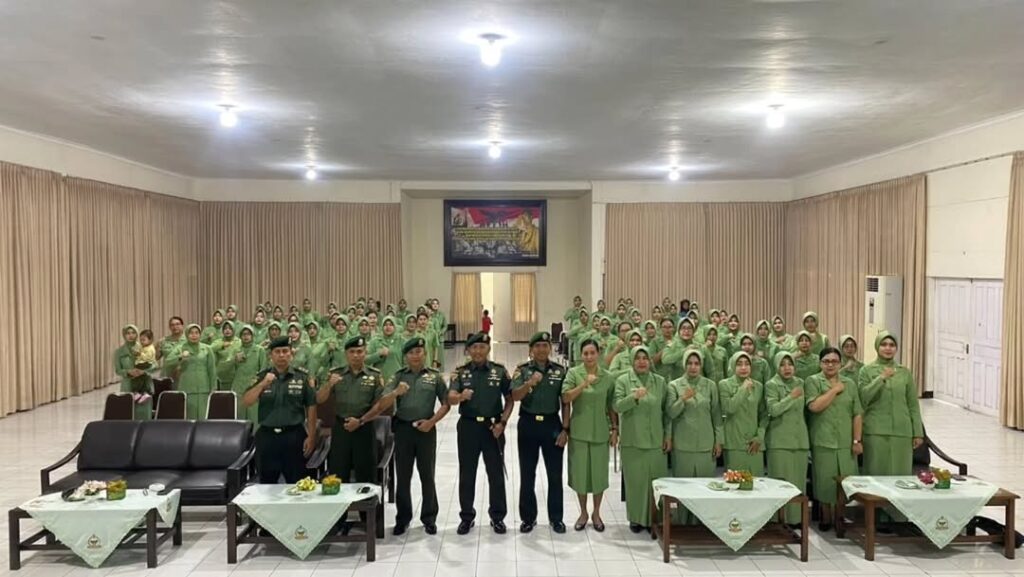 Penyuluhan Hukum Kepada Prajurit dan Persit Menarmed 2 Kostrad
