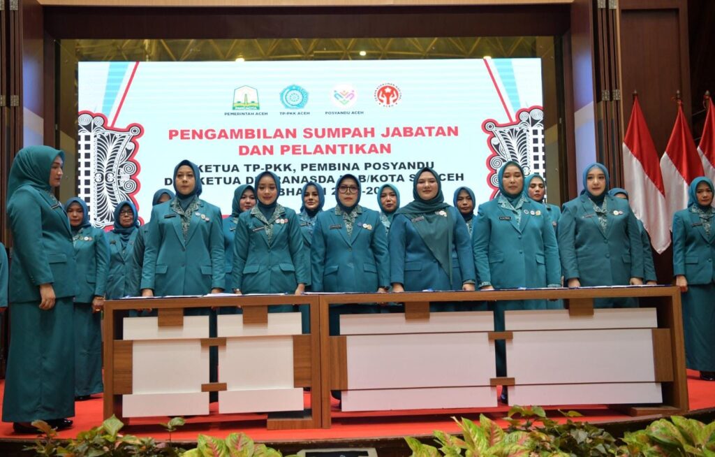 Ny. Cut Inda Ratna Safriati TR. Keumangan Resmi Dilantik sebagai Ketua TP-PKK dan Dekranasda