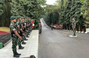 Kasdivif 1 Kostrad Tatap Muka dengan Ksatria Tri Dharma: Rasakan Aura Positif dan Getaran Semangat Prajurit Lintas Udara