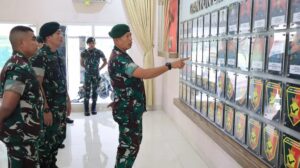 Kasdivif 1 Kostrad Kunjungi Yonzipur 9 Kostrad Berikan Pengarahan dan Tinjau Pangkalan