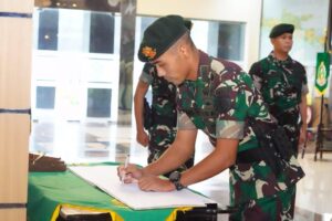 Pangdivif 2 Kostrad Pimpin Serah Terima Jabatan Dankikav 8 Kostrad