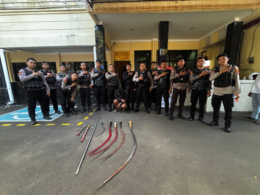 GERAK CEPAT! Tim Patroli Perintis Presisi Bubarkan Tawuran di Jakarta Pusat, Temukan Celurit dan Petasan!