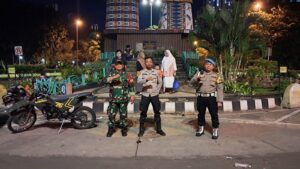 Patroli Tiga Pilar Amankan Malam Pertama Idul Fitri, Situasi Kemayoran Tetap Kondusif!”