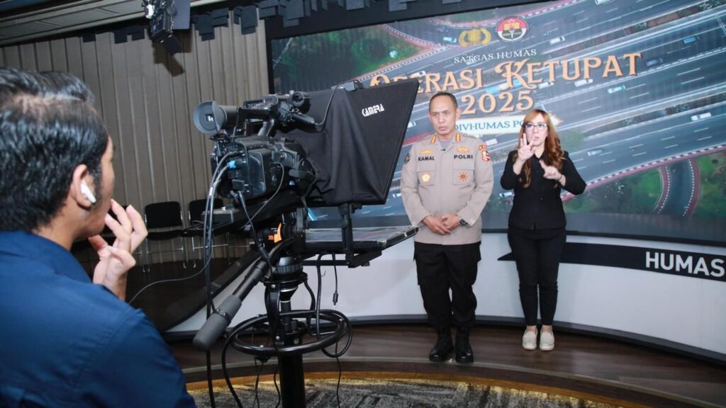 Polri Tindak Lanjuti Lonjakan Kendaraan di Gerbang Tol Selama Operasi Ketupat 2025