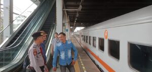 Operasi Ketupat Jaya 2025: Pengamanan Ketat di Stasiun Jatinegara Menjamin Keamanan Pemudik Lebaran