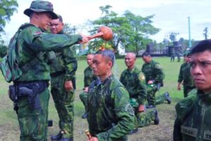 Penuh Khidmat, Yonif 754 Kostrad Gelar Upacara Kenaikan Pangkat Periode 1 April 2025