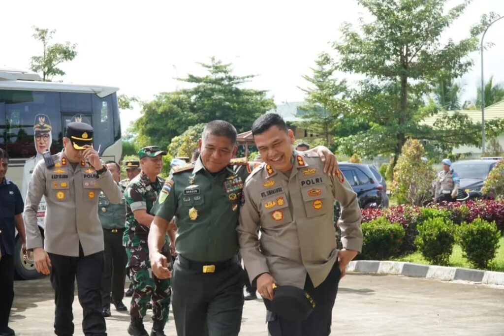 Pangdivif 3 Kostrad Terima Silaturahmi dan Pamit Kapolres Gowa