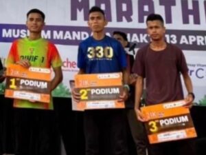 Atlet Lari Divif 1 Kostrad Borong Podium di Tugu Muda Marathon 2025