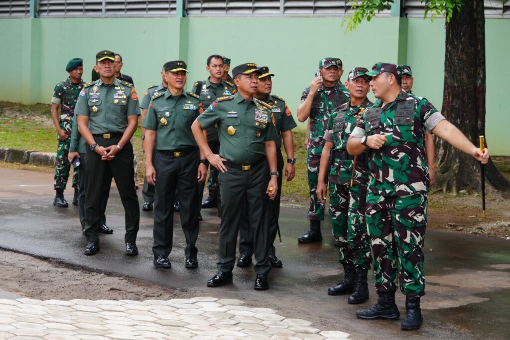 Panglima TNI Tinjau Pembangunan Fasilitas Brigif 17 Kostrad, Wujud Nyata Peningkatan Kesejahteraan Prajurit
