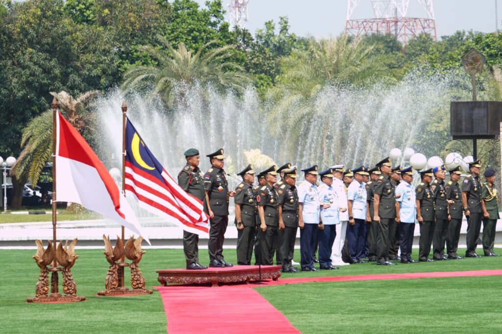 Perkuat Diplomasi Militer, Panglima TNI Terima CC Panglima Tentera Malaysia