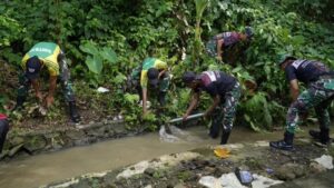 Yonif 305 Kostrad dan Warga Sukaluyu Bersatu dalam Karya Bakti Padat Karya 2025