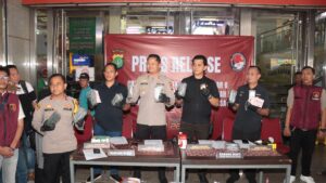Bongkar Peredaran Obat Terlarang di Pasar Tanah Abang, Ribuan Butir Tramadol Diamankan