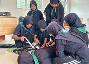 Satgas Pamtas Yonarmed 11 Kostrad Berikan Edukasi Kesehatan Untuk Anak-Anak di Perbatasan