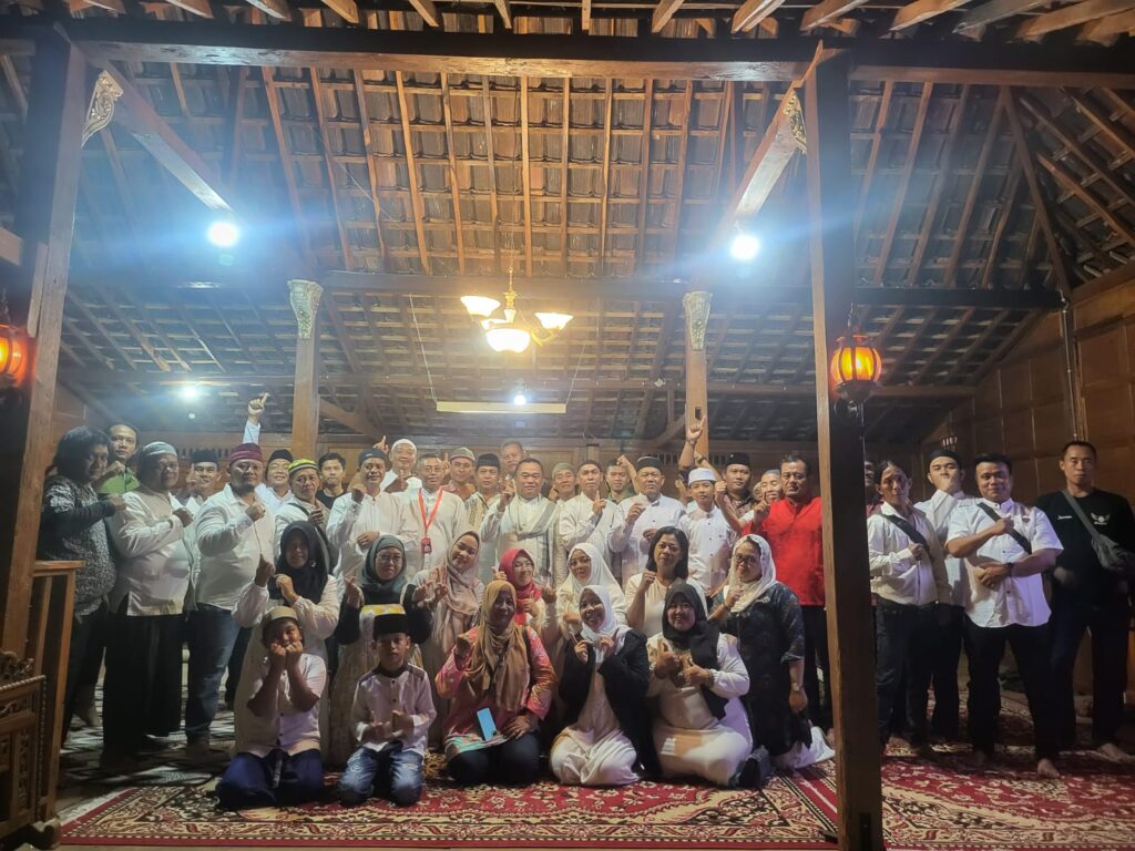 Sugiyono S.E., S.H., M.H.,: Rumah Solusi Gelar Halal Bi Halal, Rapatkan Silaturahmi di Bulan Syawal “Kebumikan lawan, angkasa kan kebersamaan”.
