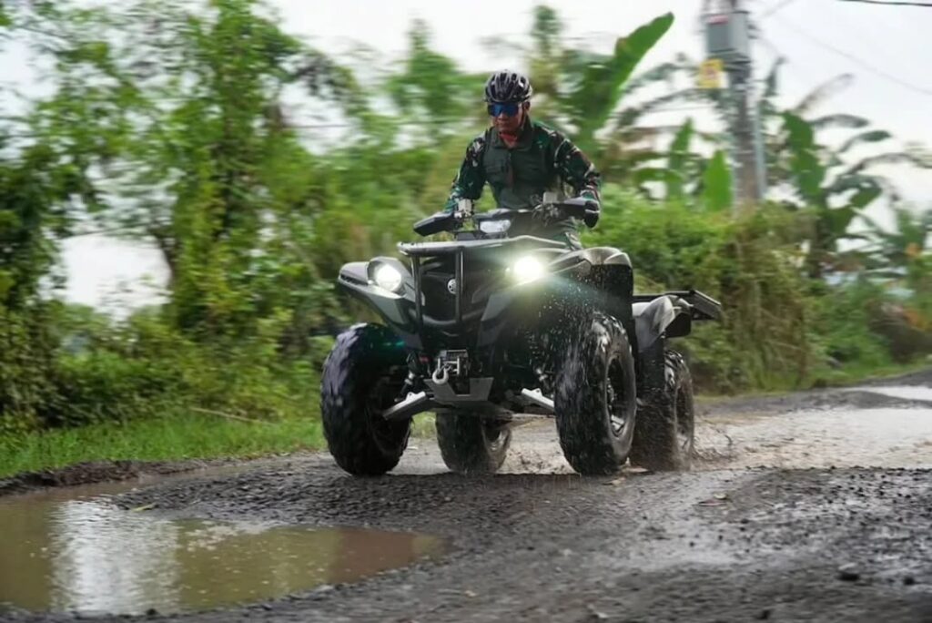 Pangdivif 3 Kostrad Pimpin Uji Kehandalan Kendaraan Dinas di Medan Sesungguhnya