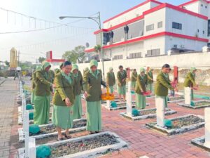 Batalyon Zeni Tempur 10 Kostrad Ziarah di Taman Makam Pahlawan (TMP) Kota Pasuruan