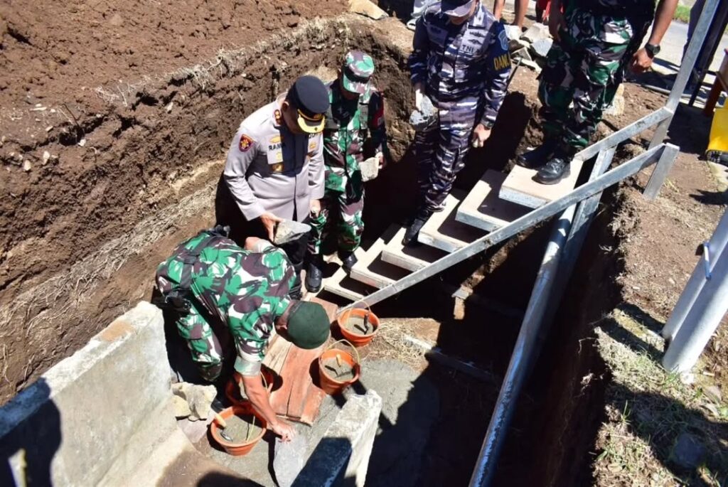 Danbrigif 9 Kostrad Kunjungi dan Letakkan Batu Pertama Pembangunan Gapura Yonif 515 di Banyuwangi