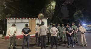 Sikat Habis Tawuran dan Kejahatan Jalanan, Apel Gabungan 3 Pilar Polsek Johar Baru Digelar Dini Hari