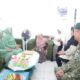 HUT ke-63, Prajurit dan Persit Yonif 502 Kostrad Bagikan Sembako untuk Warakawuri