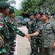 Satgas Pamtas RI–Malaysia Yonarhanud 1 Kostrad Terima Kunjungan Panglima 31 Bgd Brigedier Jeneral Azman Bin Md Zain