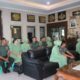 Satu Langkah Menuju Mahligai Cinta, Prajurit Yonif 509 Kostrad Laksanakan Tradisi Pengajuan Nikah