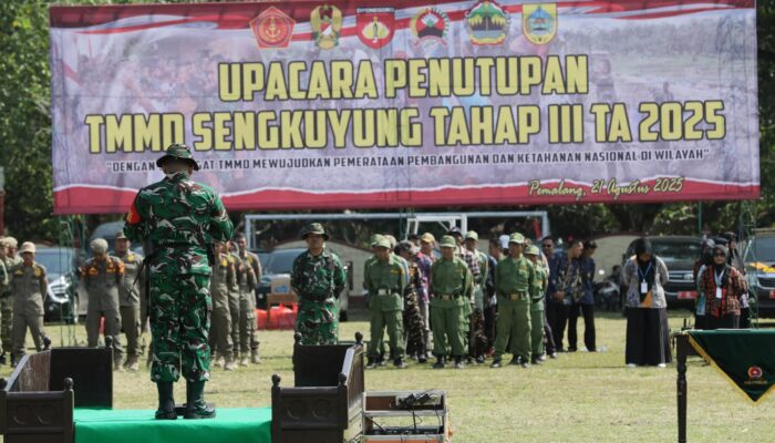 Wabup Nurkholes Hadiri Penutupan TMMD Sengkuyung Tahap III di Desa Wanarata