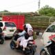 Truk Bermuatan Bambu Berisiko Tinggi,Masih Bebas Melenggang Masuk Dalam Kota Pemalang
