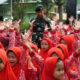 Penuh Keceriaan, Anak-Anak TK Setia Negara Kunjungi Pos Kotis Satgas Pamtas Yonarmed 11 Kostrad