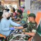 Tunjukan Kepedulian Kepada Sesama, 50 Orang Prajurit dan Persit Brigif 9 Kostrad, Donor Darah Dalam Rangka HUT TNI Ke-80 Tahun 2025