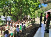 Dukung Pendidikan Perbatasan, Satgas Pamtas Yonarmed 12 Laksanakan Gadik di SD Inpres Kewar