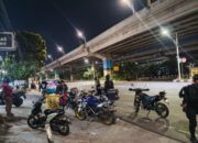 Patroli Brimob Batalyon B Pelopor Bubarkan Aksi Balap Liar di Duren Sawit, Warga Amankan Remaja dan BBM