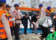 Kapal KM BIMA Mati Mesin di Perairan Onrust, Ditpolairud Polda Metro Jaya Evakuasi 17 Penumpang