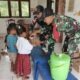 Prajurit Yonarmed 12 Kostrad Pererat Kedekatan dengan Anak PAUD di Takirin