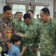 Wujud Empati, Panglima TNI Hadir Kuatkan Keluarga Prajurit Marinir yang Gugur