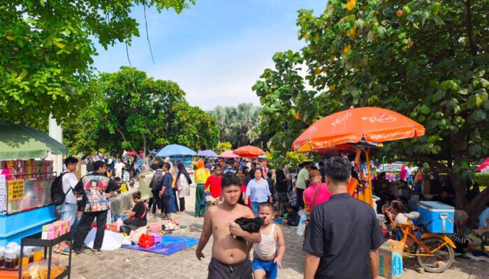 Ancol Membludak di Hari Kedua Lebaran, Ribuan Pengunjung Serbu Wahana Unggulan