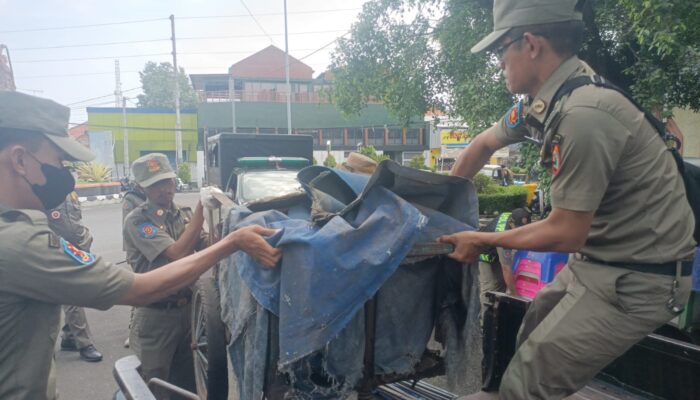 Pasca Lebaran, Banyak Lapak Pedagang Ditinggalkan Satpol Pemalang PP Ambil Tindakan