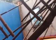 Atap Rumah Ambruk di Curug Kulon, Korban Masih Mengungsi Tanpa Kepastian Bantuan