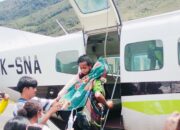 Anak 6 Tahun Korban Aksi Kebrutalan OPM di Kabupaten Puncak Dievakuasi Petugas dan Medis