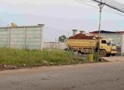‎Urugan Lahan di Banterpanjang Picu Kemacetan dan Potensi Kecelakaan,Kemana Satpol PP Kec Tigaraksa ..??? 