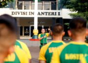 Optimalkan Fisik Prima, Prajurit Divif 1 Kostrad Tempuh Lari 7K Penuh Semangat