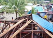 Satgas TMMD Ke-128 Kodim 1710/Mimika Genjot Pembangunan 5 Unit Rumah di Kampung Keakwa, Fokus Pemasangan Atap