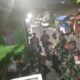 Babinsa Koramil 02/Matraman dan Warga Gelar Siskamling Wujudkan Lingkungan Aman dan Kondusif