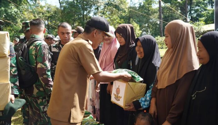 Prajurit Divif 3 Kostrad Tak Hanya Berlatih Tempur, Tapi Juga Jadi Sahabat Rakyat