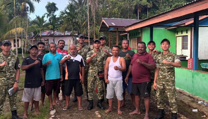 Dari Rumah ke Rumah, Prajurit Yonif TP 859/RBK Pastikan Kesehatan Masyarakat Supiori Terjaga dan Berikan Layanan Kesehatan Gratis yang Menghangatkan Hati Masyarakat