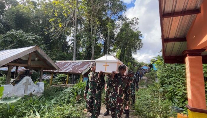 Saat Duka Menyapa, Prajurit Yonif TP 859/RBK Hadir Membawa Harapan, Kekuatan, dan Kepedulian