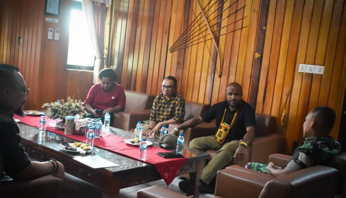Dandim 1710/Mimika Terima Audiensi Ketua KPU Mimika, Pererat Silaturahmi dan Tingkatkan Sinergitas